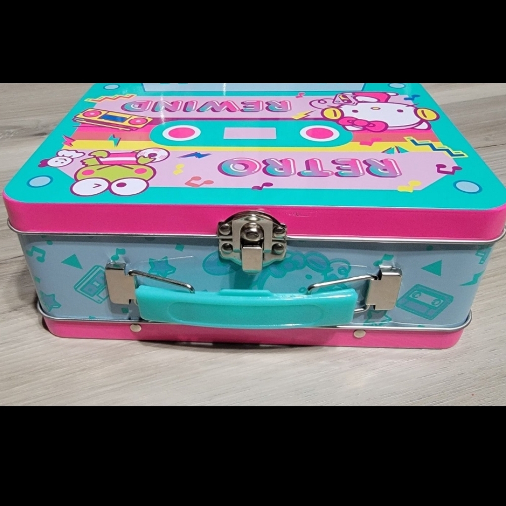 Hello kitty retro rewind lunchbox sanrio loot crate - Picture 5 of 9